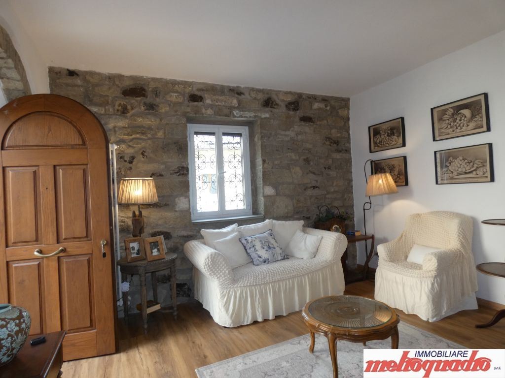 SESTOLA APPARTAMENTO INDIPENDENTE RISTRUTTURATO CON GIARDINO