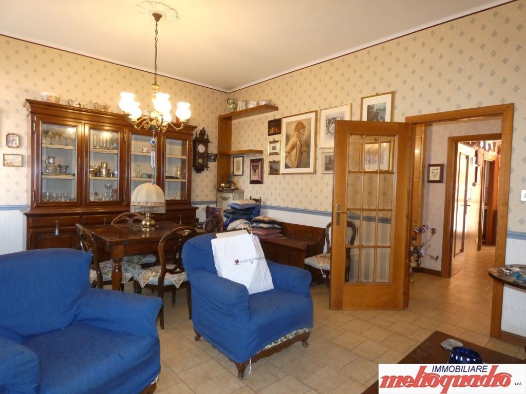 APPARTAMENTO LIBERO ZONA IRNERIO-VIA DEL BORGO